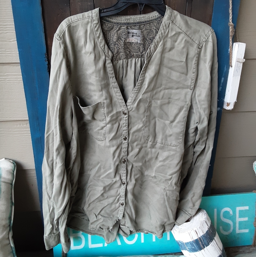 Holding Horses Green Shirt with Paisley Detail